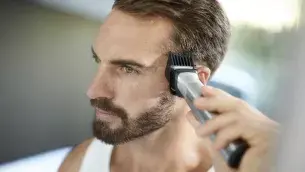 Wide hair clipper quickly trims even the thickest hair
