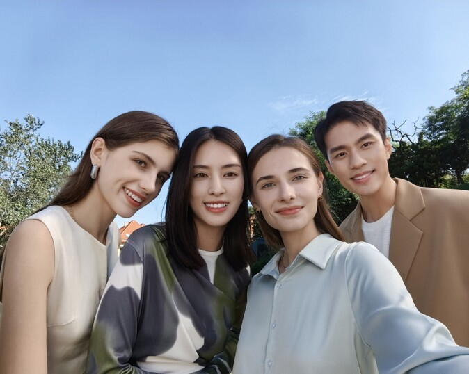 HUAWEI Mate 50 Pro 13 MP wide-angle front camera