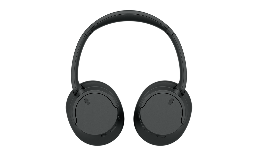 Imagine cu o pereche de casti Sony WH-CH720 negre pe fundal alb